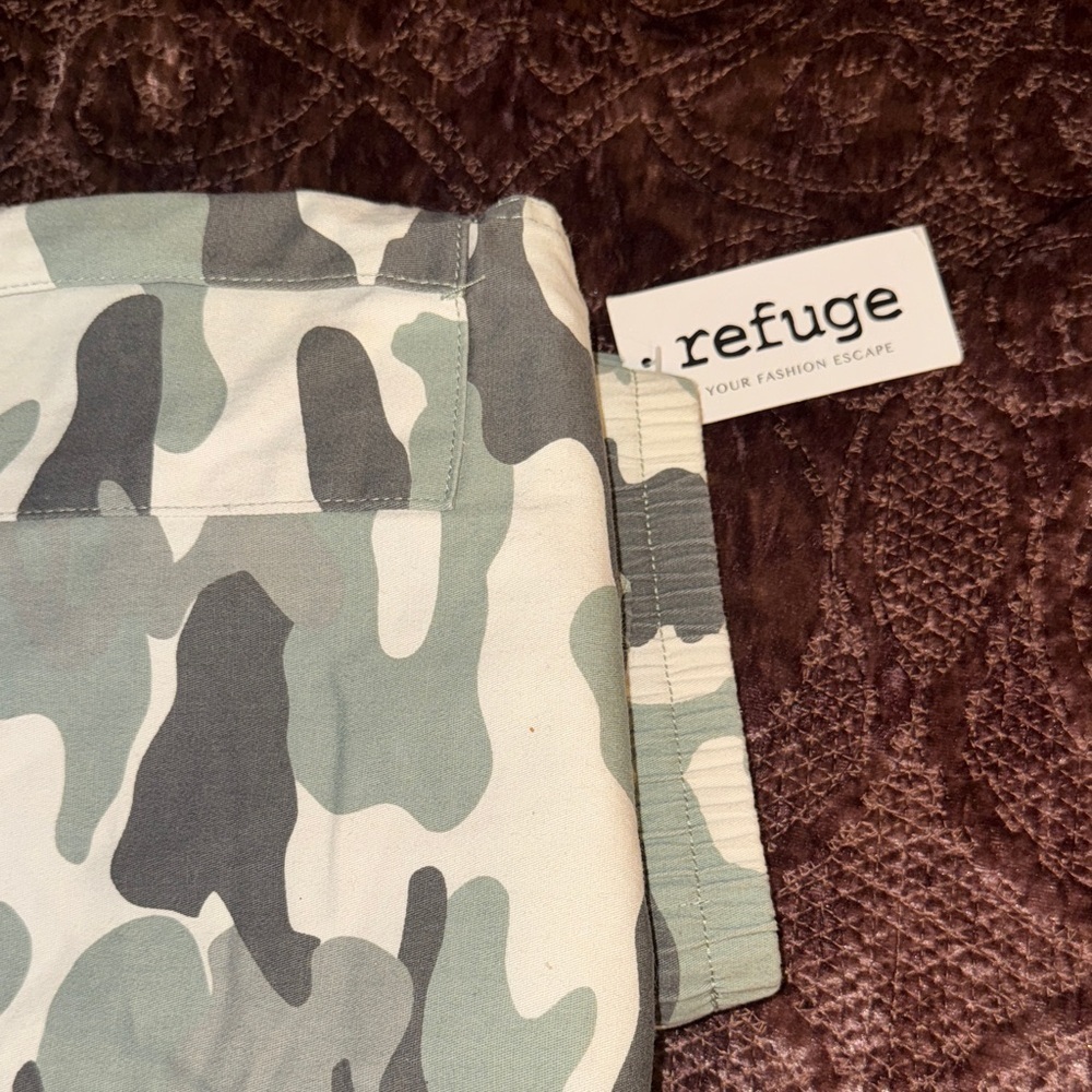 Refuge Green Camouflage Cargo Joggers - Picture 16 of 16